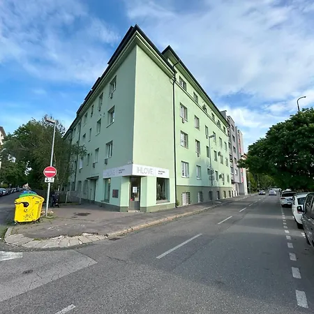 Ceska 23 * Братислава